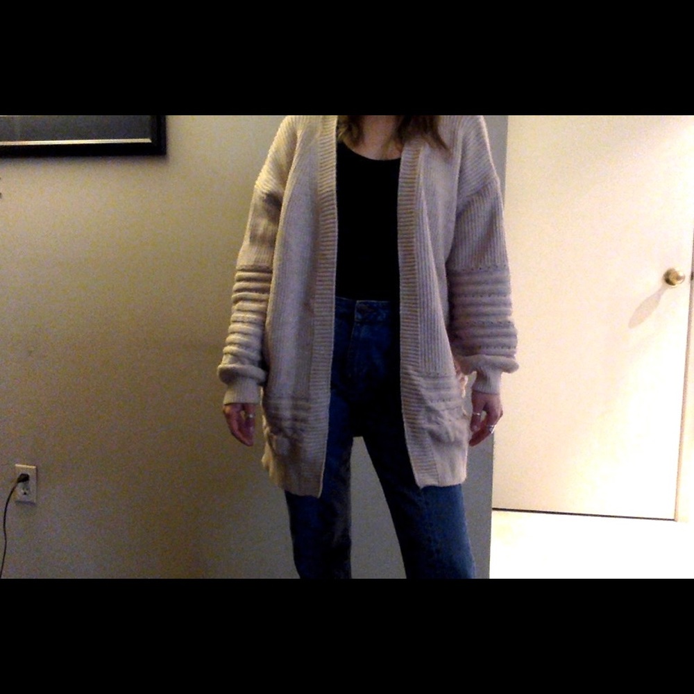 Cardigan! - Picture 4 of 4